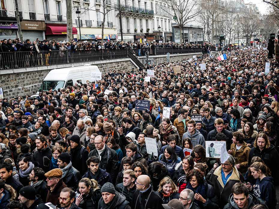 11 gennaio 2015 - corteo a Parigi dopo l’attentato alla sede di Charlie Hebdo 