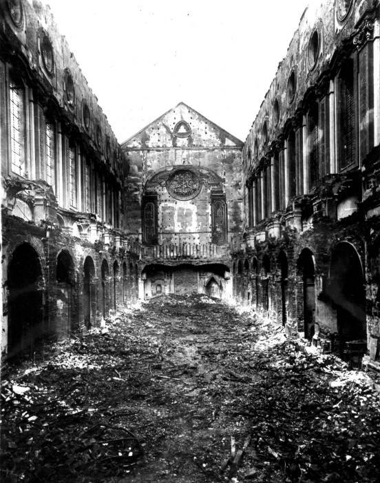 Napoli Santa Chiara bombardata