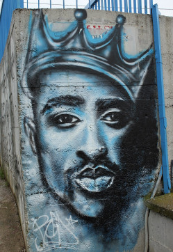 2.Graffito dedicato a Tupac Vlasotince Serbia